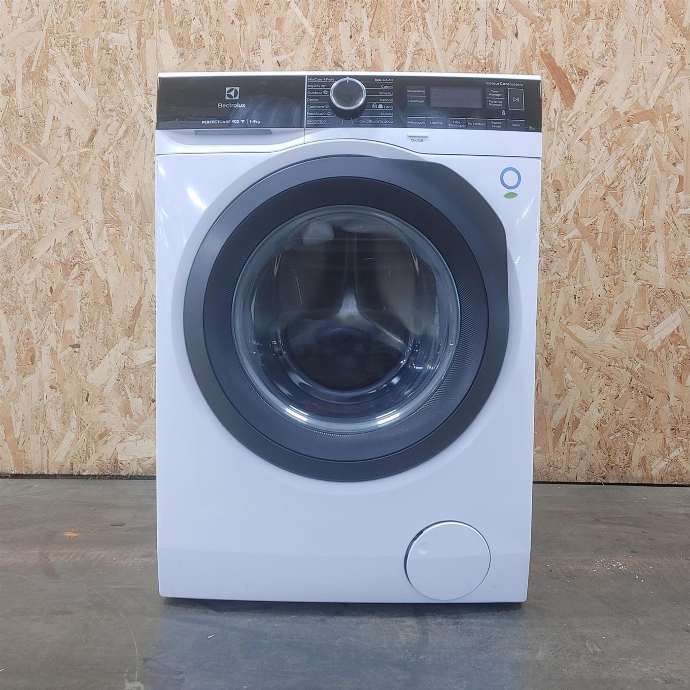 Electrolux EW9F941BL lavatrice Caricamento frontale 9 kg 1351 Giri/min Bianco