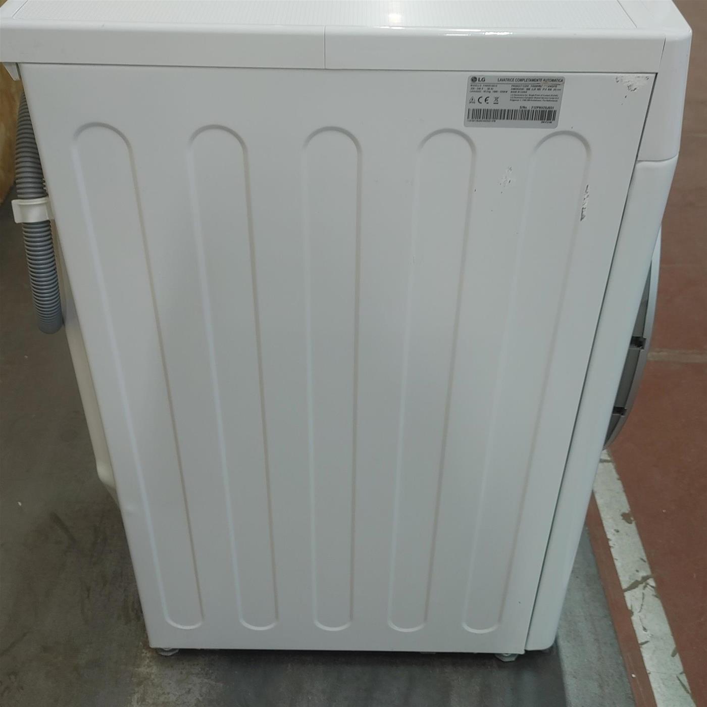 Lavatrice LG F4WV510S1E Caricamento frontale 10,5 kg 1400 Giri/min Bianco