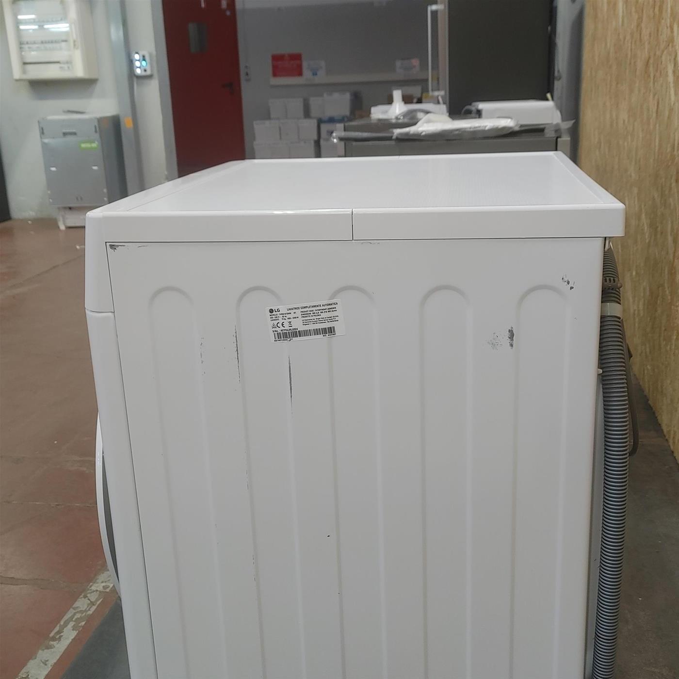 Lavatrice LG F4R5010TSWW Carica frontale 10 kg 1400 Giri/min Bianco