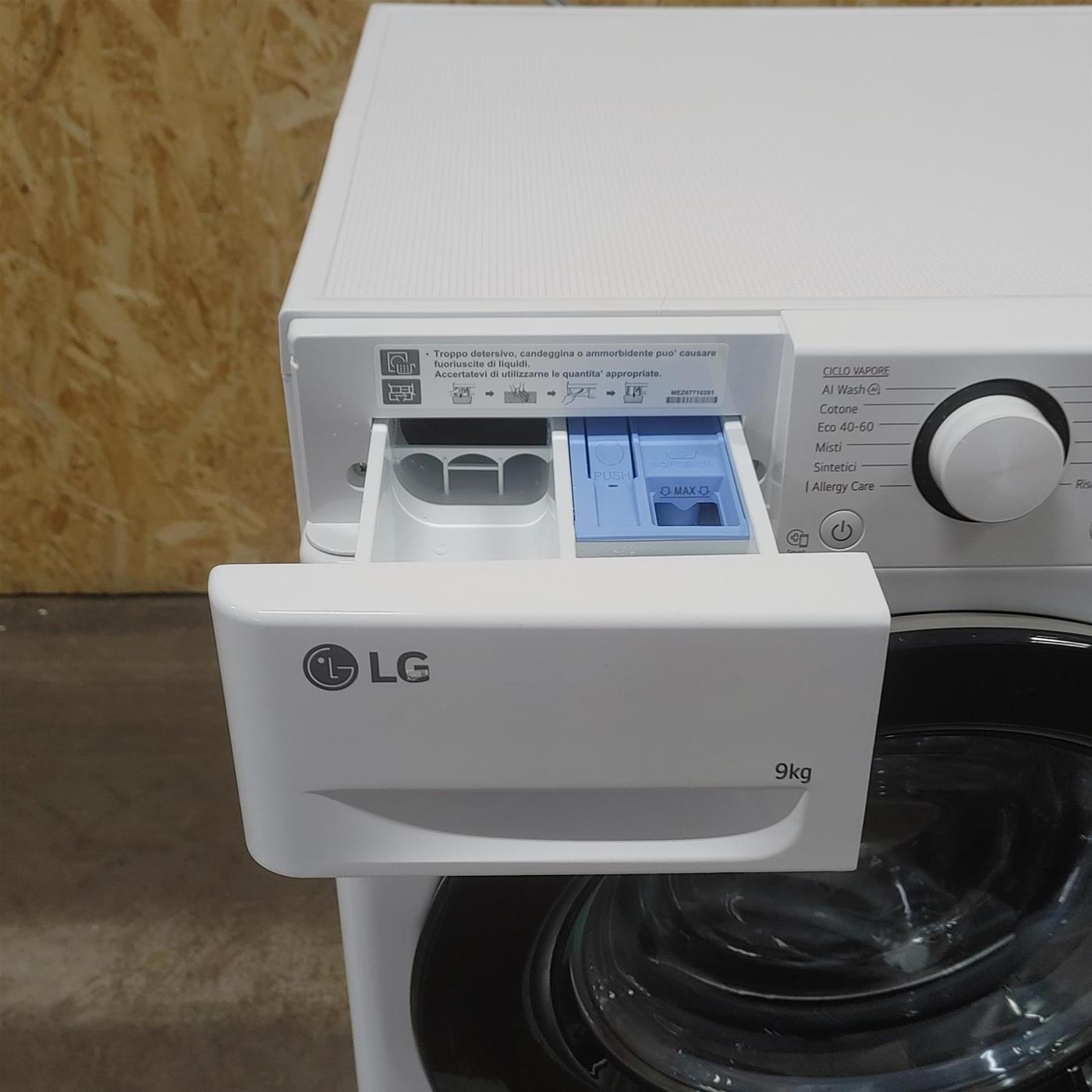 Lavatrice LG F4R3009NSWB Carica frontale 9 kg 1400 Giri/min Bianco