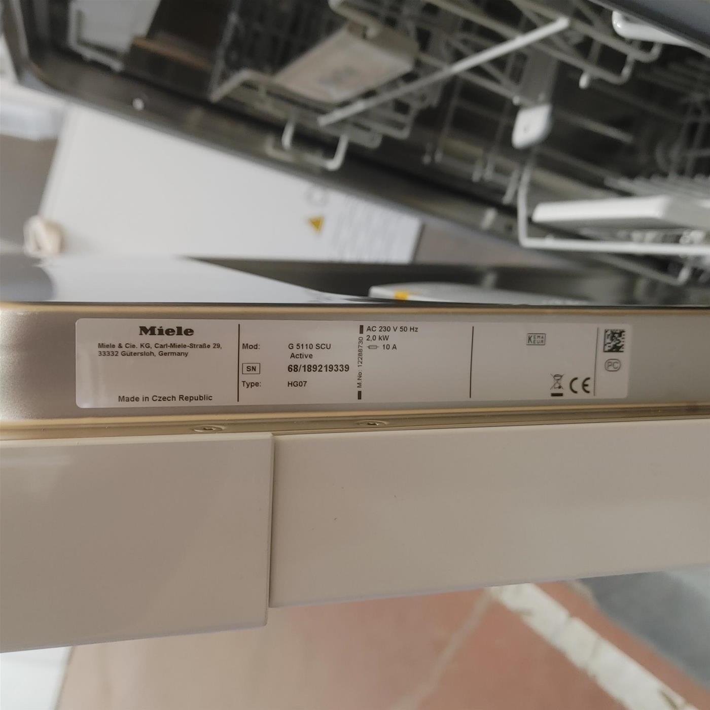 Miele G5110SCUCLST Lavastoviglie Semi incasso