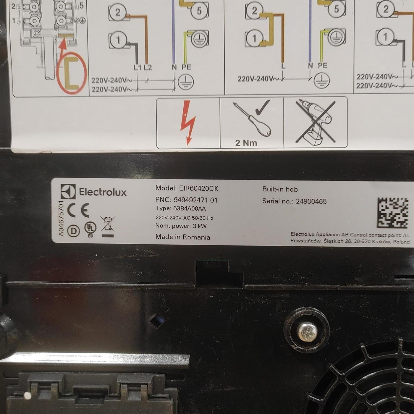 Electrolux Serie 300 EIB60424CK Nero Incasso 60 cm Piano cottura a induzione 4 zona(e)