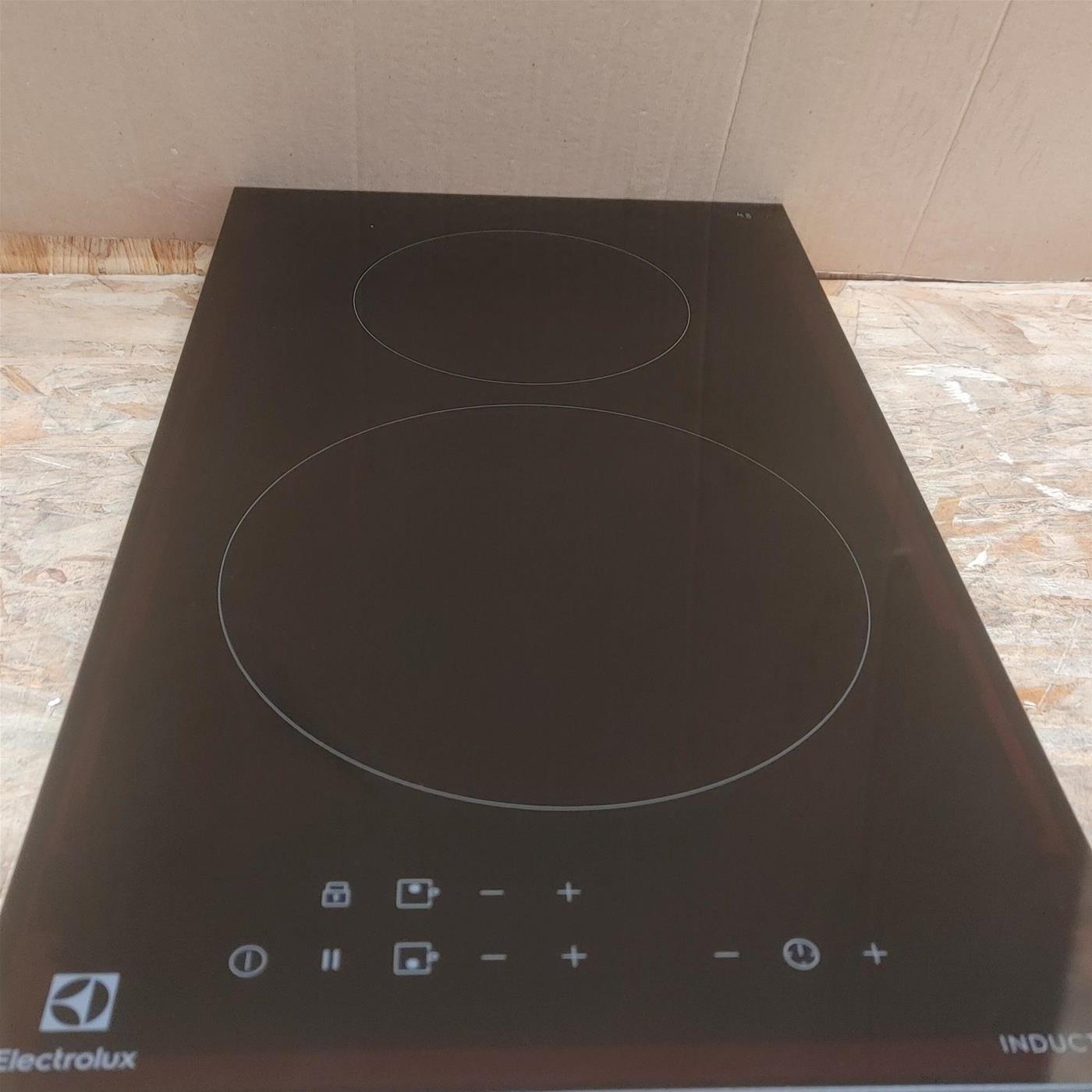 Electrolux LIT30230C Nero Incasso 29 cm Piano cottura a induzione 2 zona(